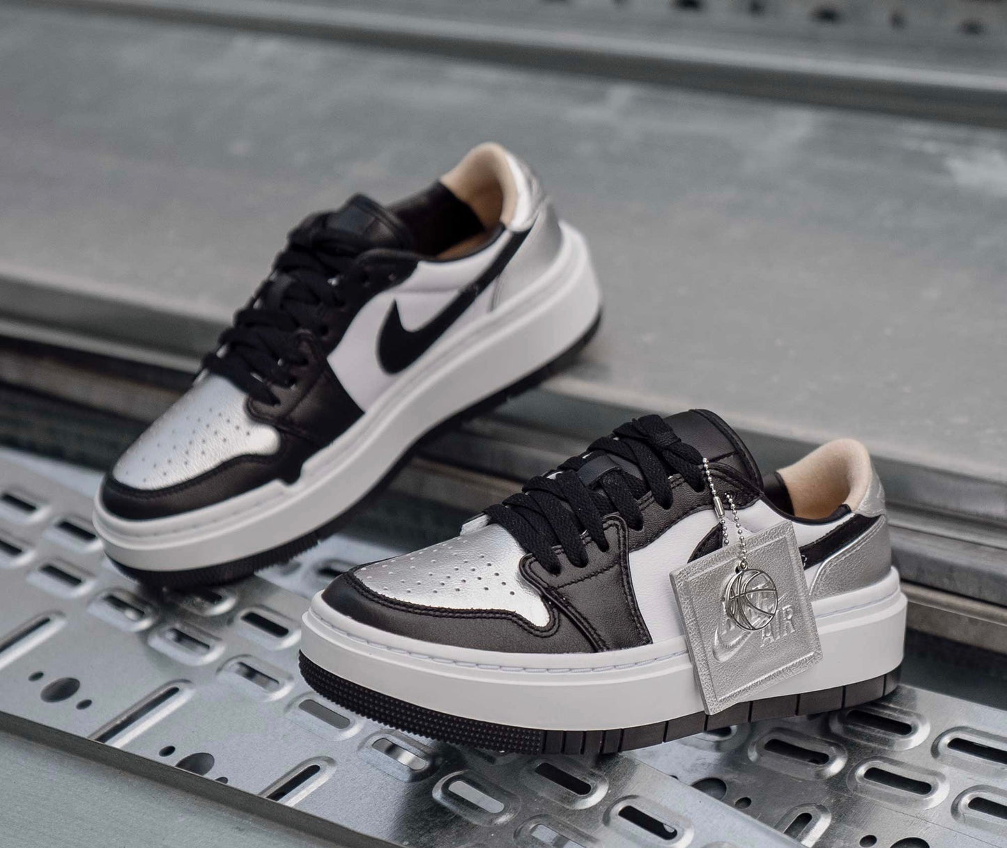 WMNs Air Jordan 1 Low Elevate “ Silver Toe “