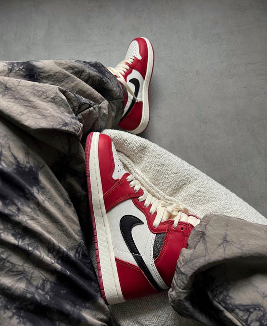 WMNs Air Jordan 1 “ Lost and Found “